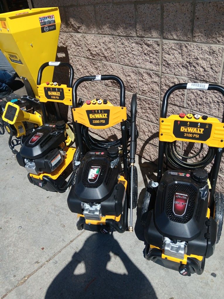 DEWALT 3100 PSI 2.3 GPM Cold Water Gas Pressure Washer with HONDA GCV170 Engine