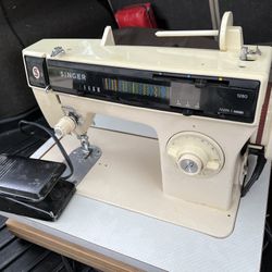 Singer 1280 Sewing Machine 