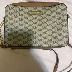Michael Kors Crossbody 
