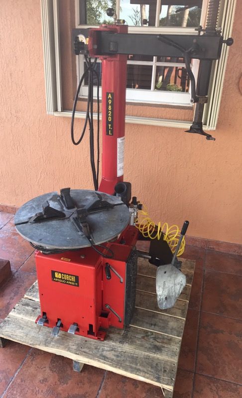 CORGHI ARTIGLIO A9820 TI RIM CLAMP TIRE MACHINE CHANGER