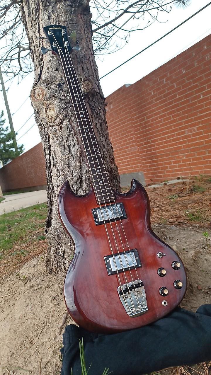 1971 Guild Madeira MB-100 Short Scale Bass Guitar 