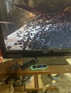 Vizio Flat Screen TV