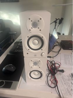 White apple 6 inch monitors