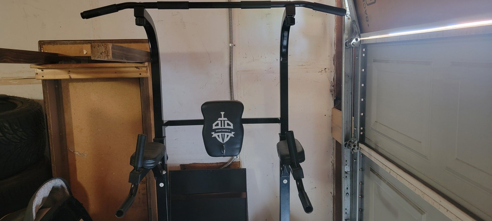 Pull-up/Dip/push-up Station