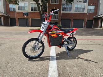 Razor MX500 Electric Dirt Bike - Excellent Condition!