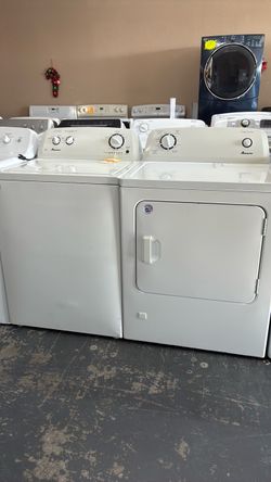 Nice like new Amana washer and gas dryer set
