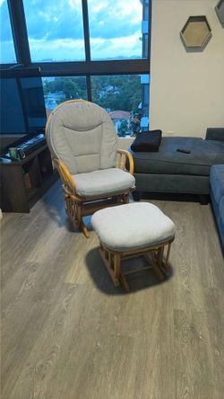 Mecedora / Rocking chair with ottoman– Excelente Estado