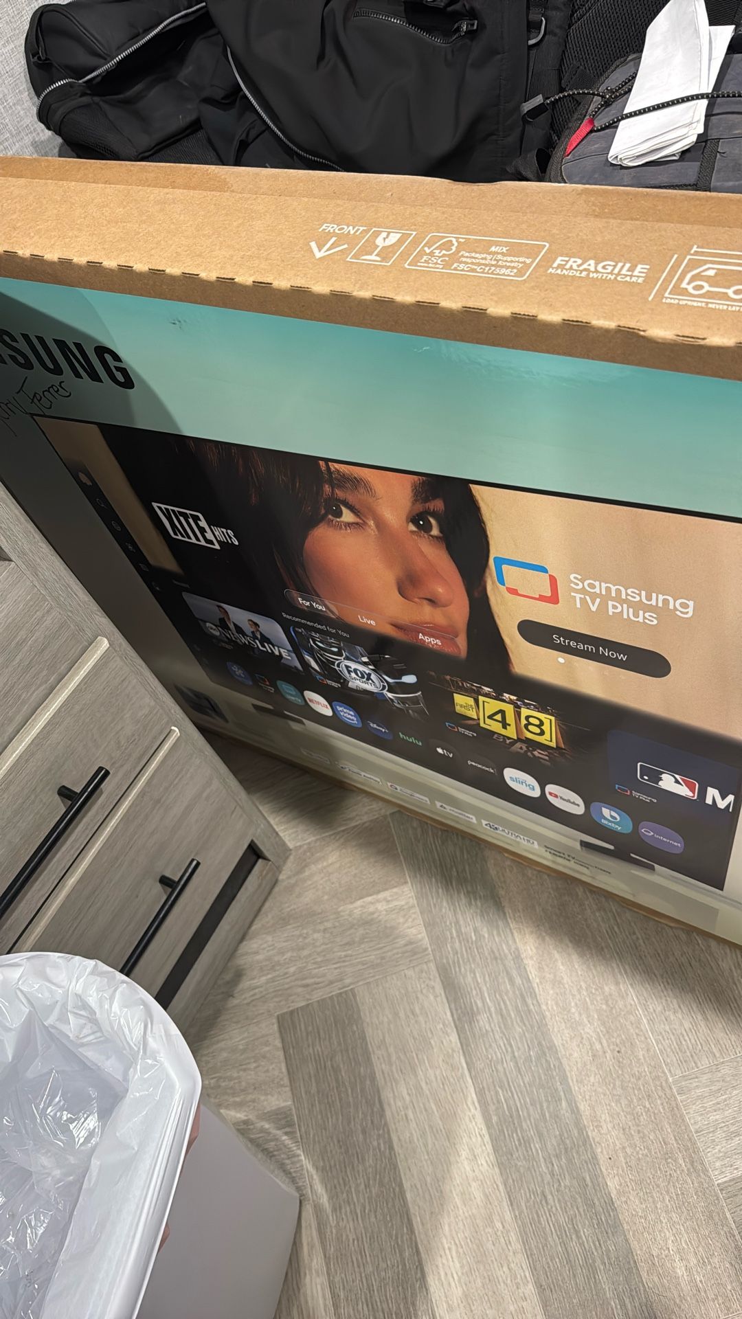 Samsung 58” Crystal UHD U7900F (2025)