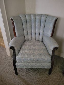 Channel back accent chair