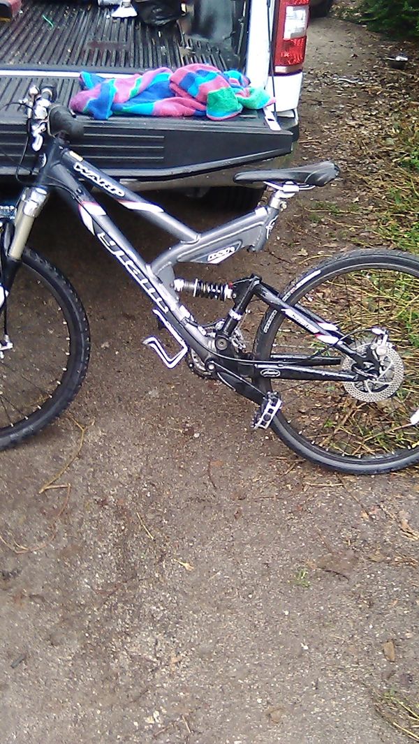 Giant racing mountain bike for Sale in Bloomington, CA OfferUp