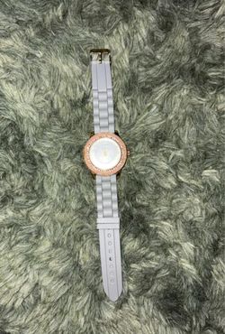 Geneva Roman Number Gold Rim Gray Silicone Gray Watch (USED)