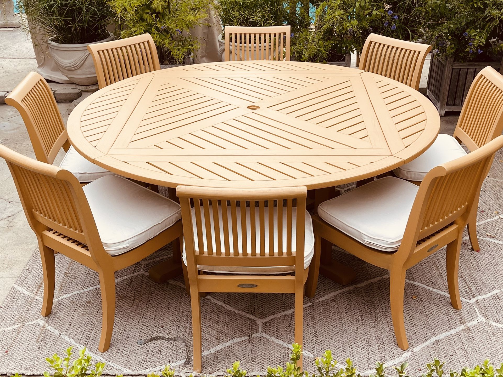 High End Teak Wood Patio Set. Table And 8 Chairs for Sale in San Diego