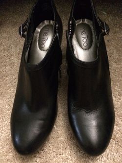 Ladies shoes