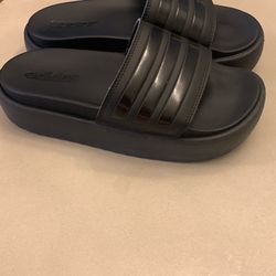 Adidas Slide Sz6 $25