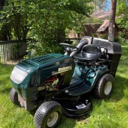 Troy-Bilt Riding Lawn Mower With Bagger