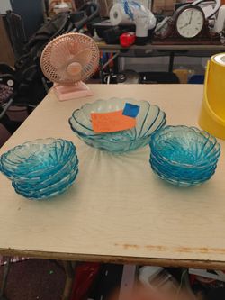 Vintage Hazel Atlas Capri Blue Swirl Glass Bowls