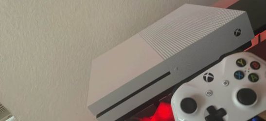 Xbox One S