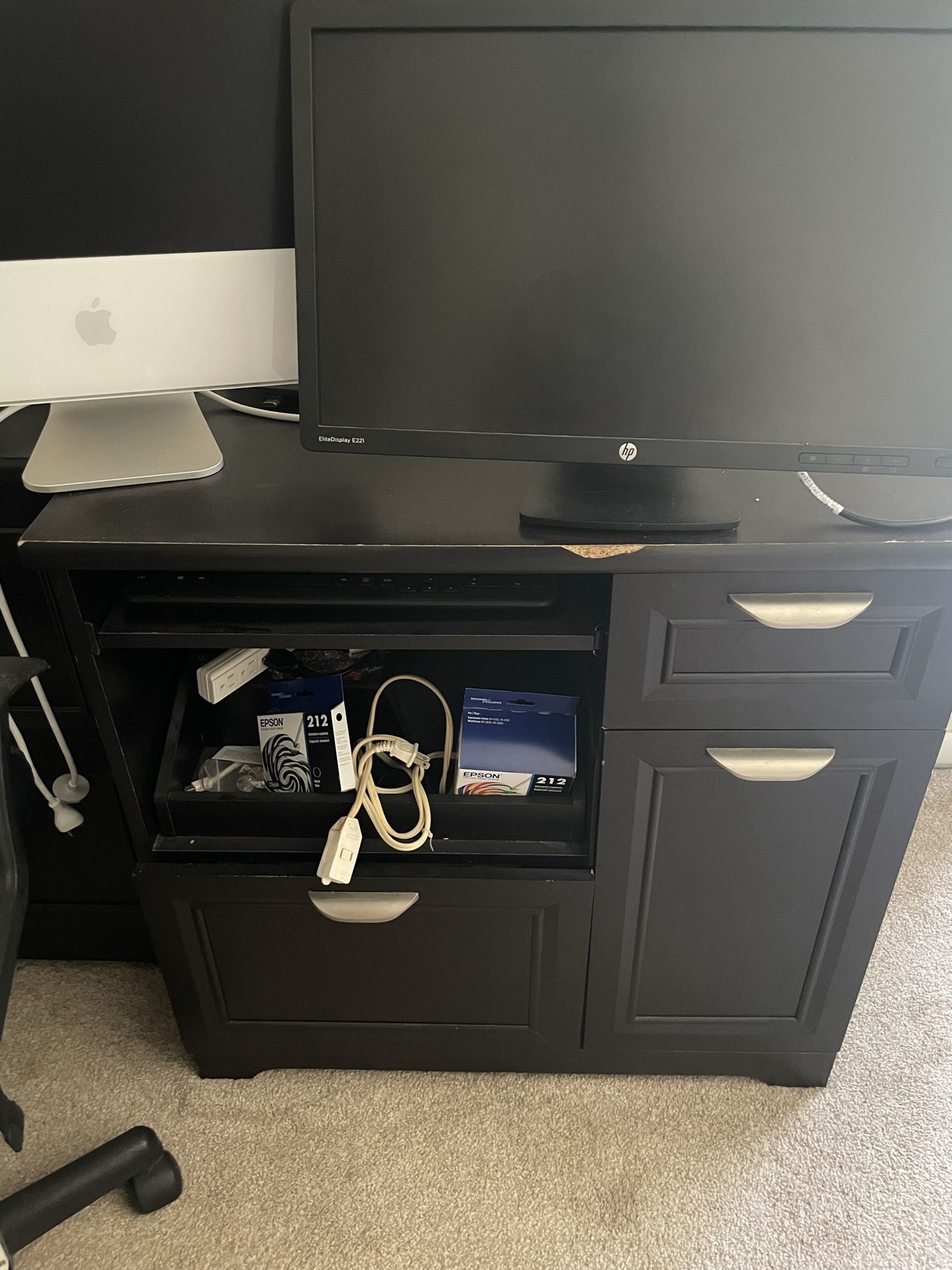 Desk & Filing Cabinet