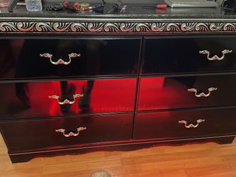 Dresser