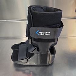 United Ortho USA Short Air Cam Walker Fracture Boot SM Black
