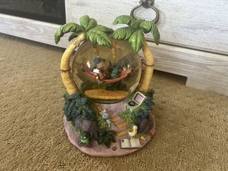 Extremely Rare Lilo and Stitch Snow Globe