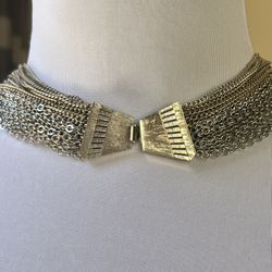 VNTG MULTI STRAND CHAIN NECKLACE TRIANGLE PYRAMID CLASP SILVER & GOLD TONE 15”