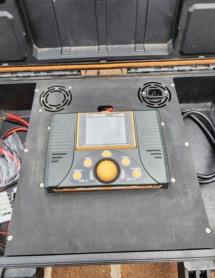 Rc Icharger 406 duo complete with carrying case