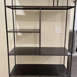 Bookshelf (metal)
