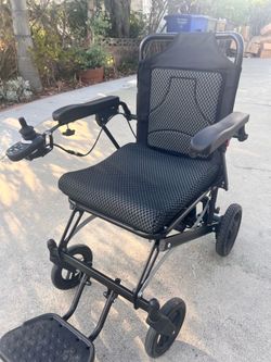 🔥 Factory Direct Sale – Lightweight Folding Electric Wheelchair  Regain your freedom and enjoy every journey!