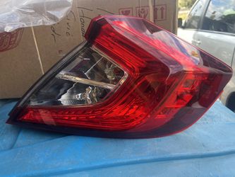 Honda Civic 16-21’ 4-dr Sedan Pass Side Rear Light.