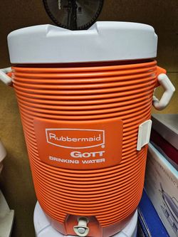 Rubbermaid Gott 5 gallon veberage cooler 5 gallon