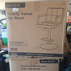 Crosdy Velvet Bar Stool Set