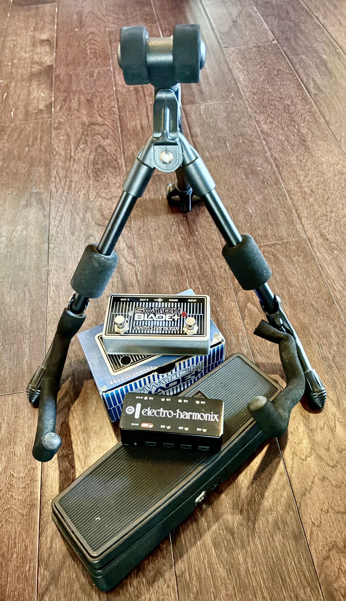 Electro-Harmonix Wah Pedal Power Supply A/B Box
