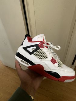 Jordan 4 Fire Red Size 10.5