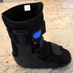 Walking Boot, Size Large Short. Black Air, Cam Walker, Foot Brace.