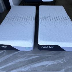 Nectar Premier Split King Mattress Set