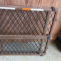 Gate - 24 in high - extends 42 in