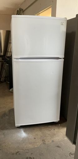 Kenmore Top Mount White Refrigerator

