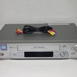 Sony SLV-N81 Hi-Fi Stereo VHS VCR Plus Gold Player With AV Cables