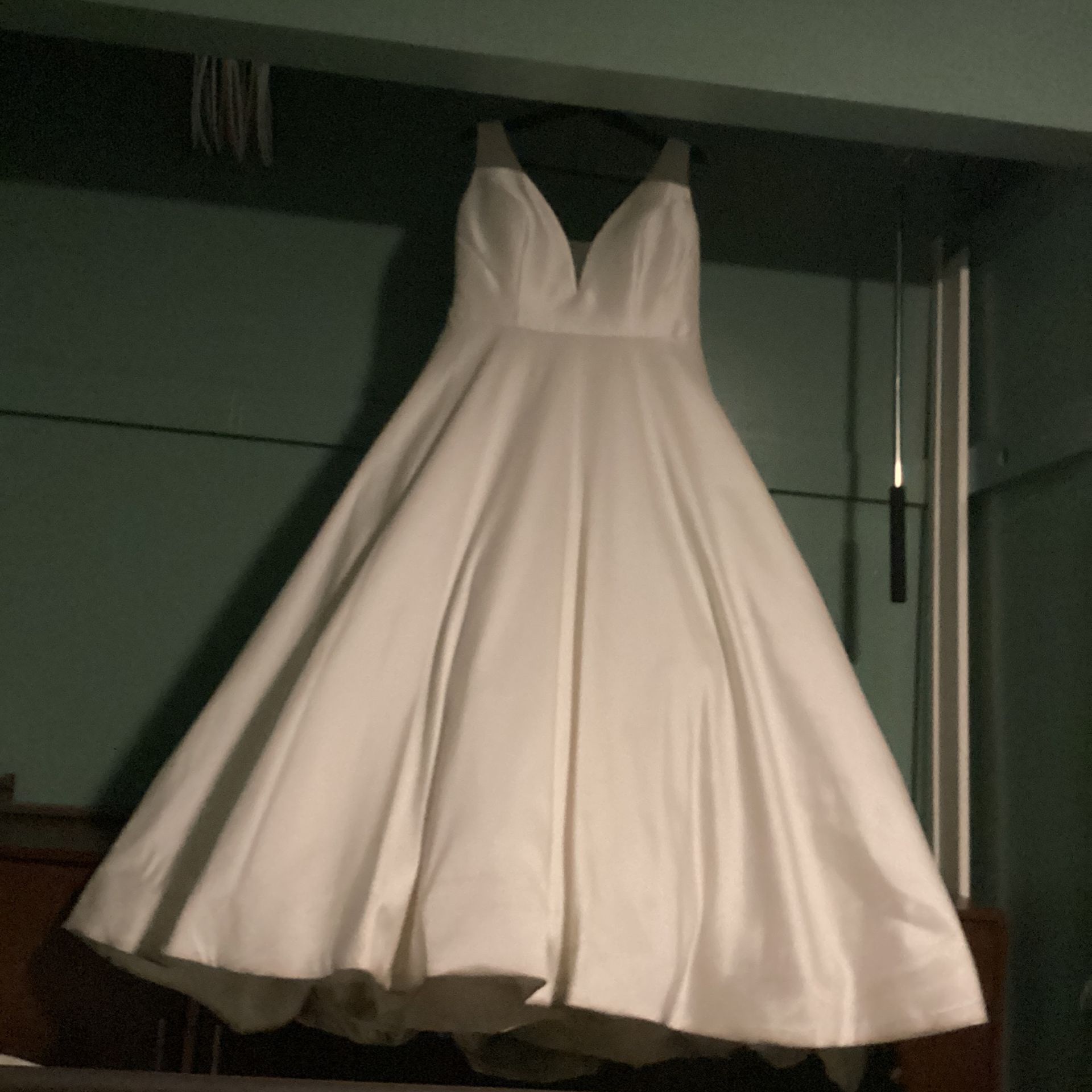 Wedding Dress. Size. 22