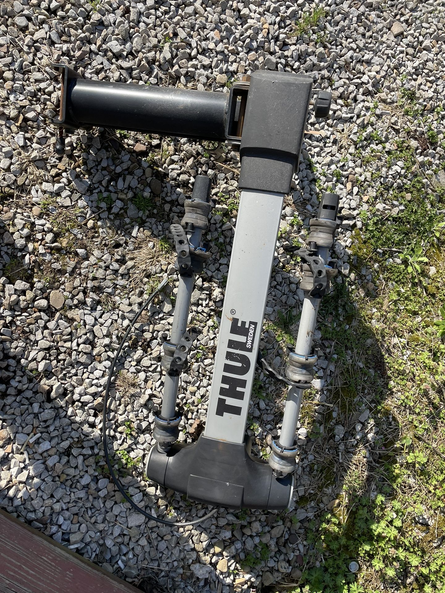 Bike Rack For SUV. Thule. Swings To Open Tailgate