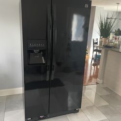 Kenmore Side-by-Side Refrigerator - (Good Condition)