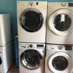 LG WASHER AND DRYER SET (GAS) 