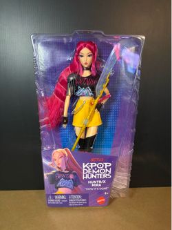 KPop Demon Hunters Mira Fashion Doll