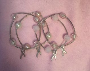 Stretchy breast cancer bracelets