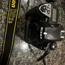 Nikon D2Xs Body Only