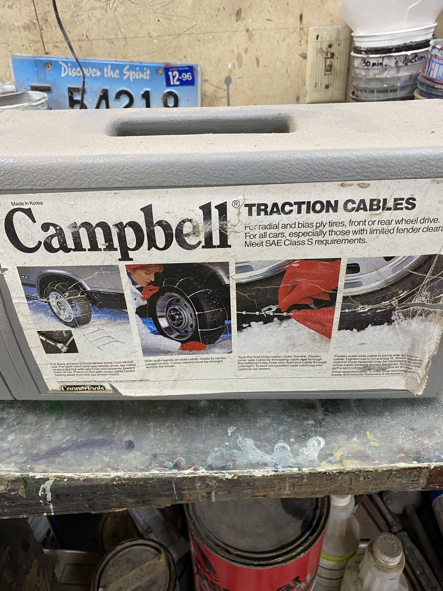 Campbell traction cables for radial tires with limited fender clearance