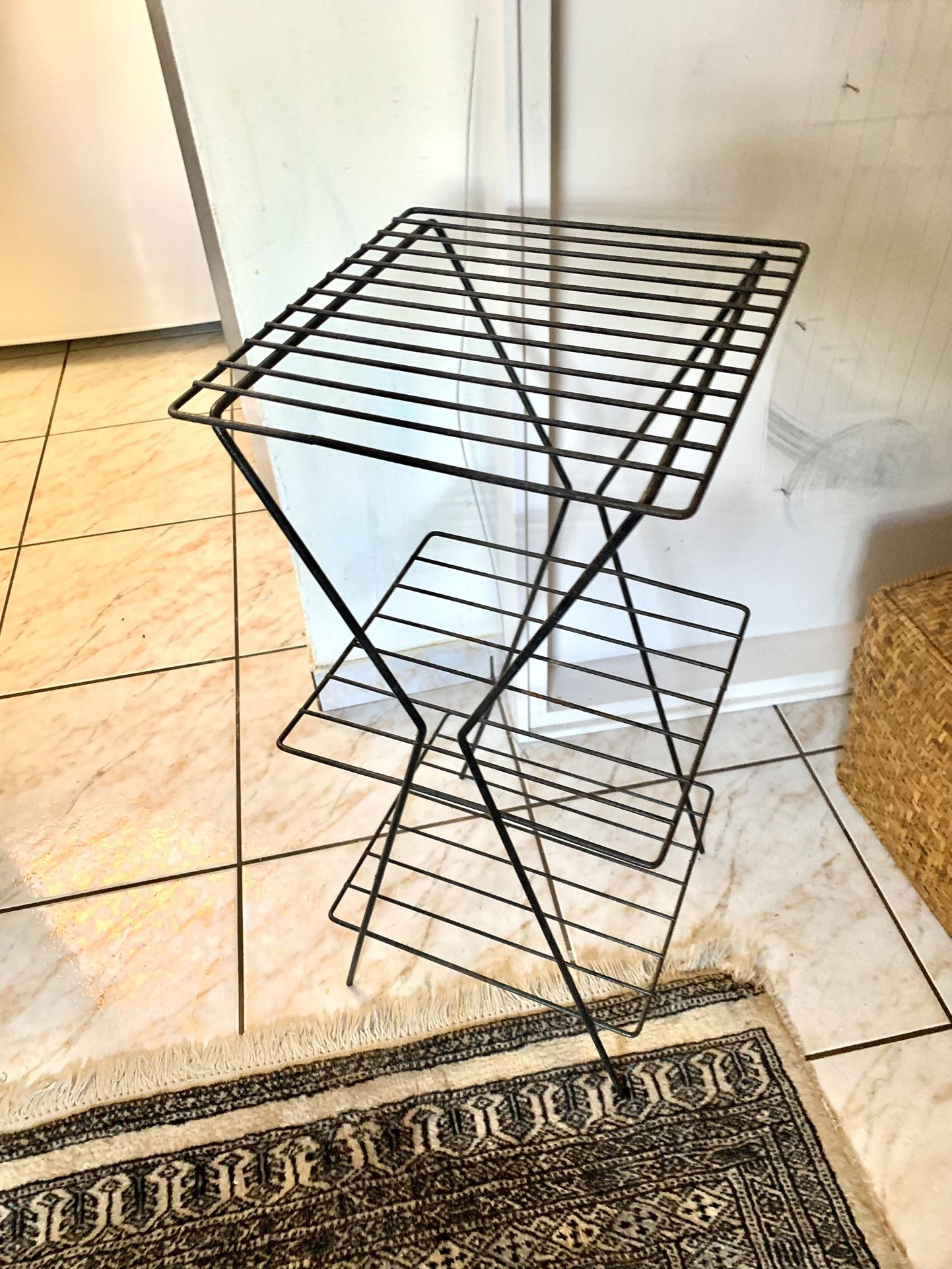Side Table Mid Century. Kendall 