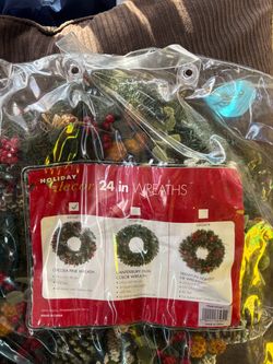 24” Holiday Wreath