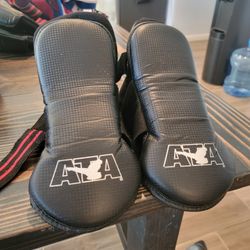 Size 9 ATA Taekwondo Sparing Foot Gear